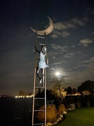 la petite fille à la lune par Sara.H
